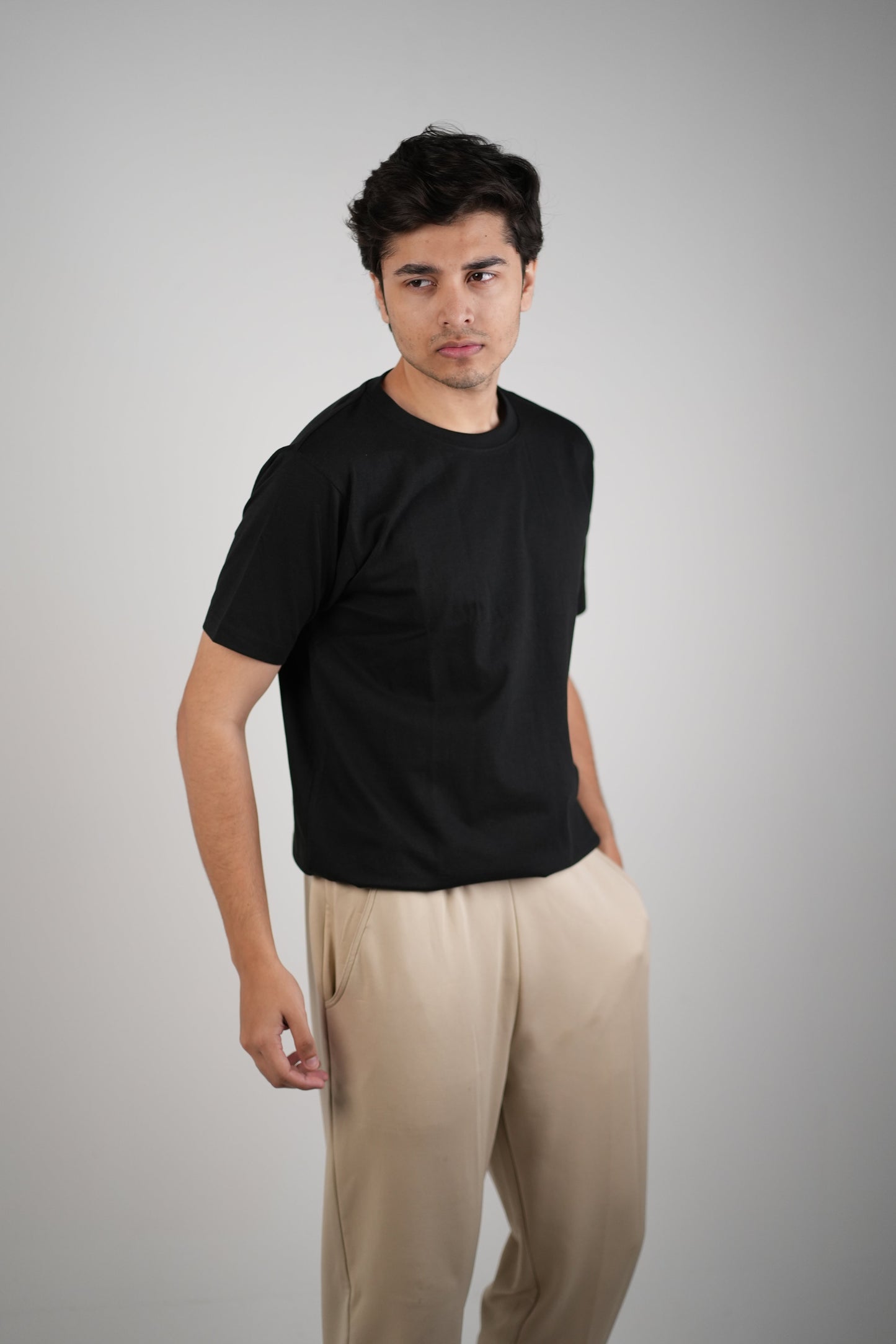 Round Neck Half Sleeve | Black