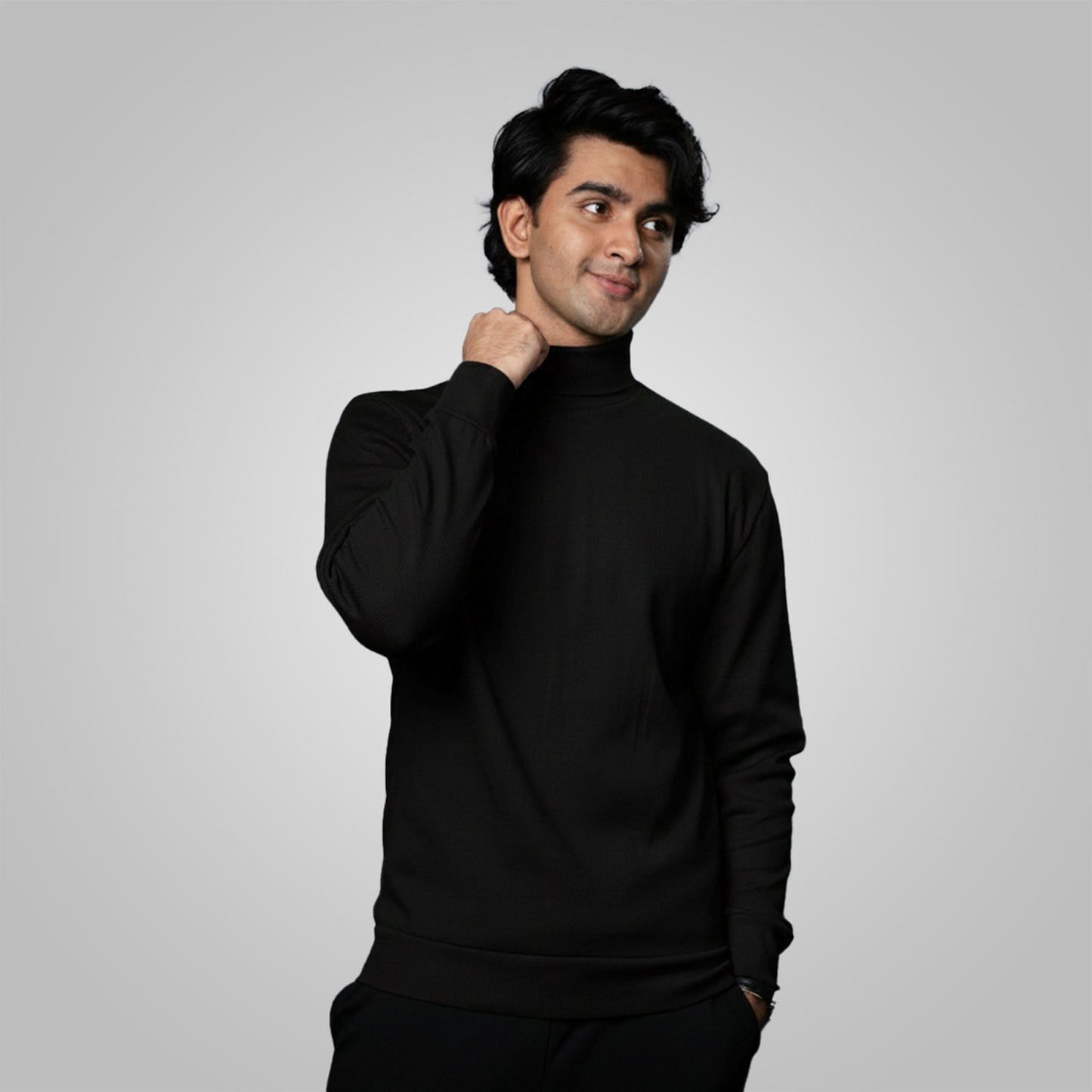 Turtle Neck  |   Black