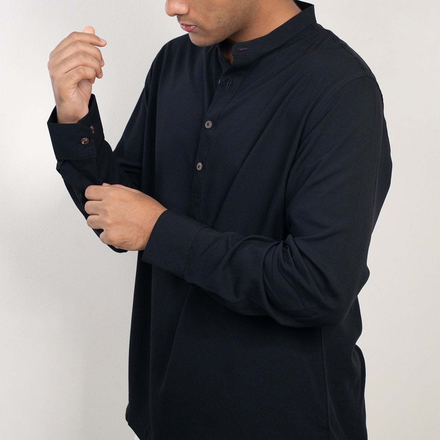 Henley Katua Wooden | Black