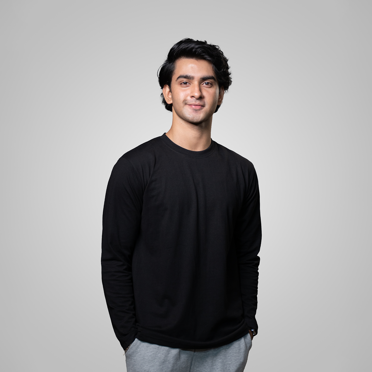 Round Neck Full Sleeve     Black