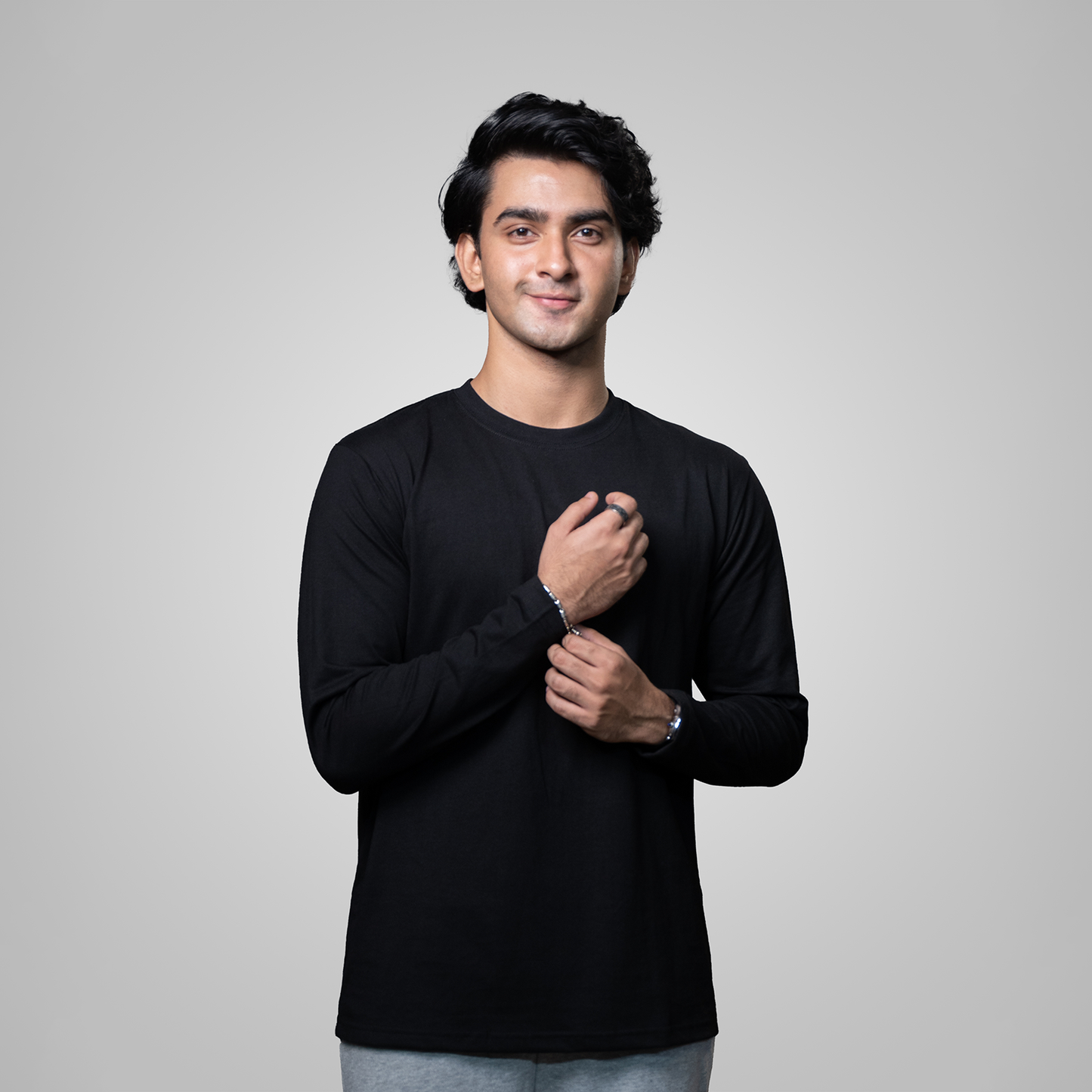 Round Neck Full Sleeve     Black