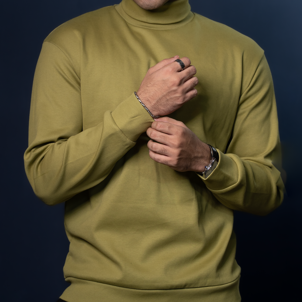 Turtle Neck     Olive