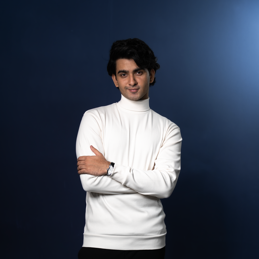 Turtle Neck     Off White