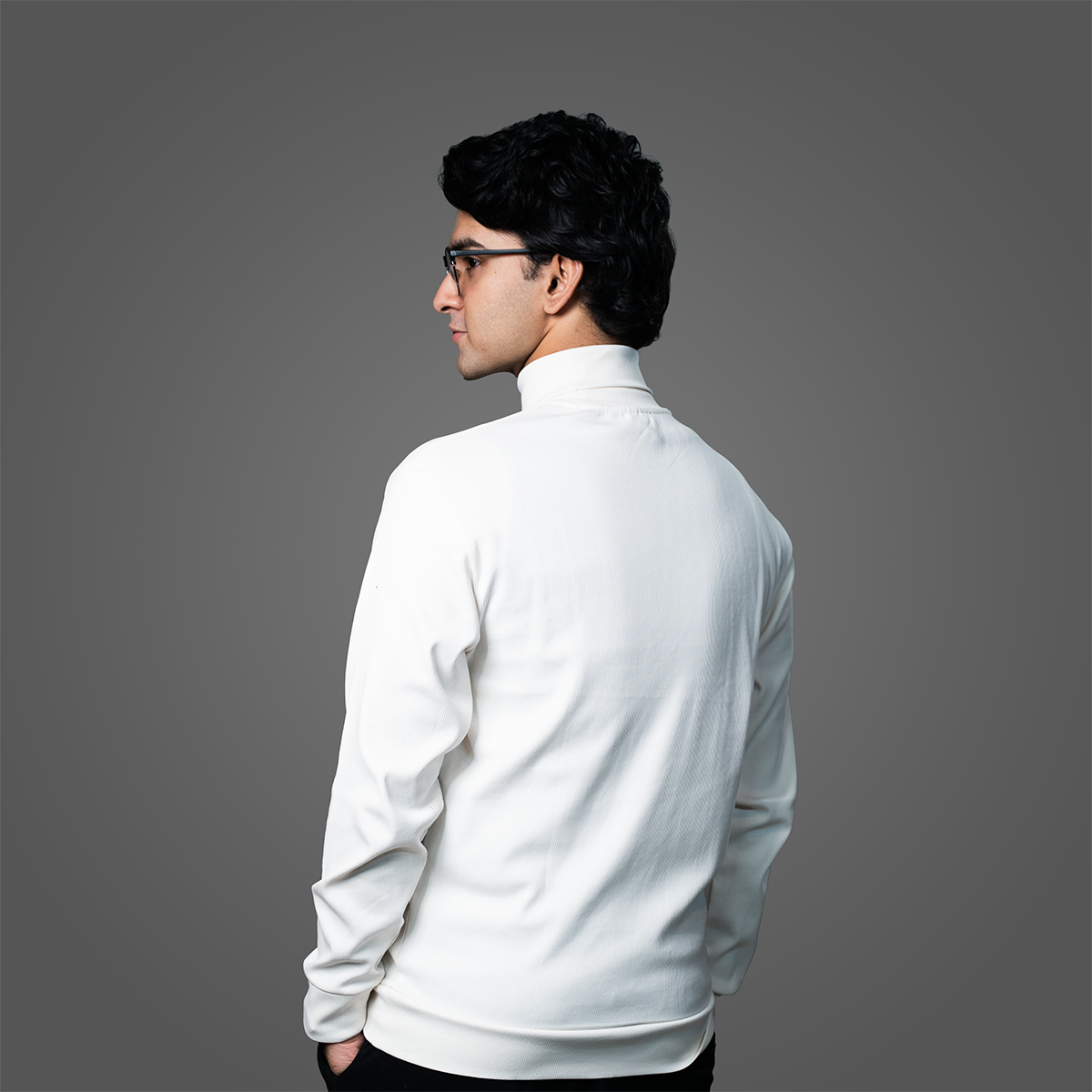 Turtle Neck     Off White