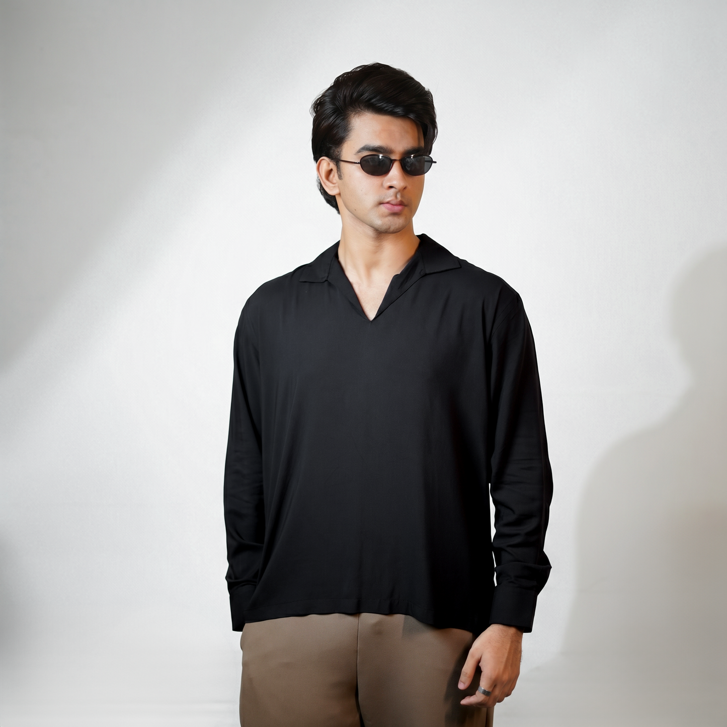 V-Neck Katua | Black