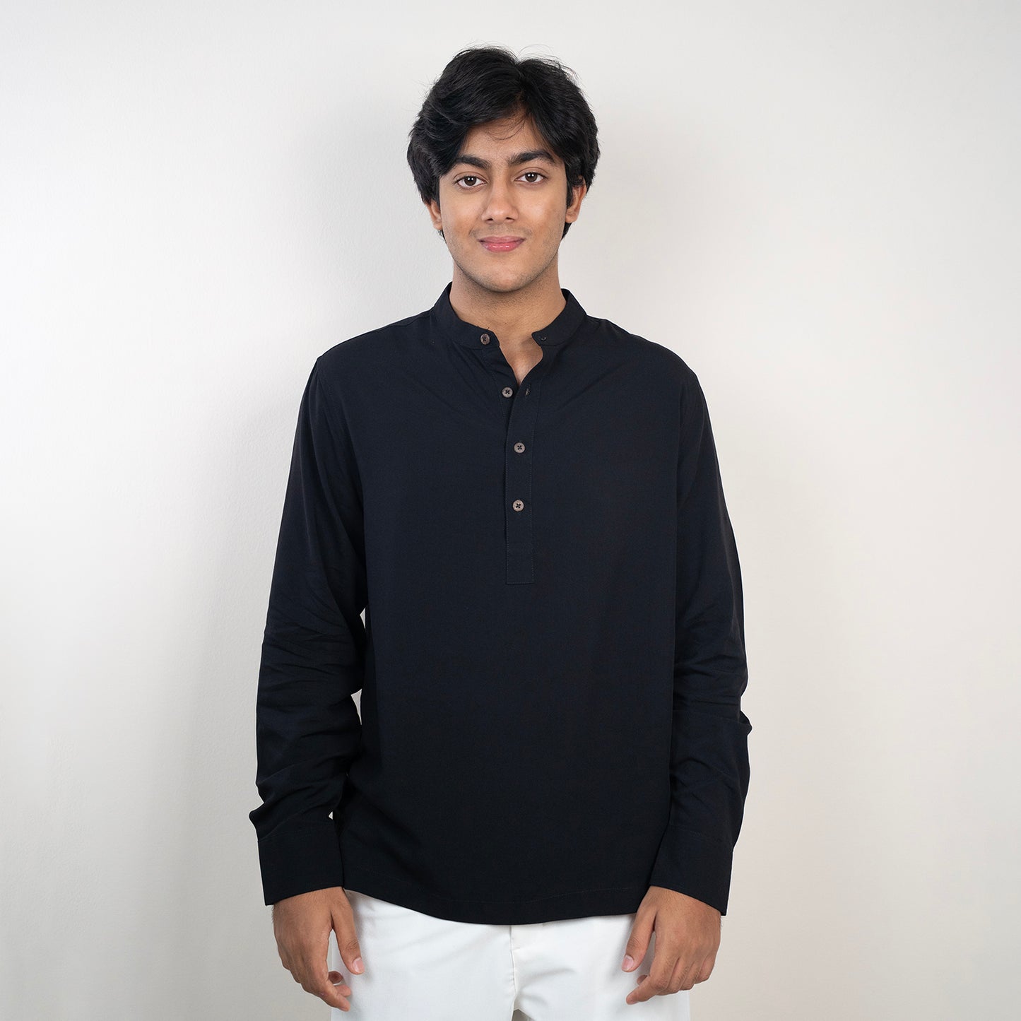 Henley Katua Wooden | Black